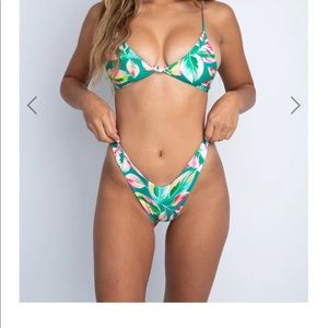 SKATIESWIM Tortuga Suzanne bottom size Medium